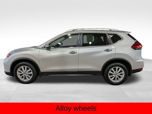 Used 2017 Nissan Rogue SV image 12