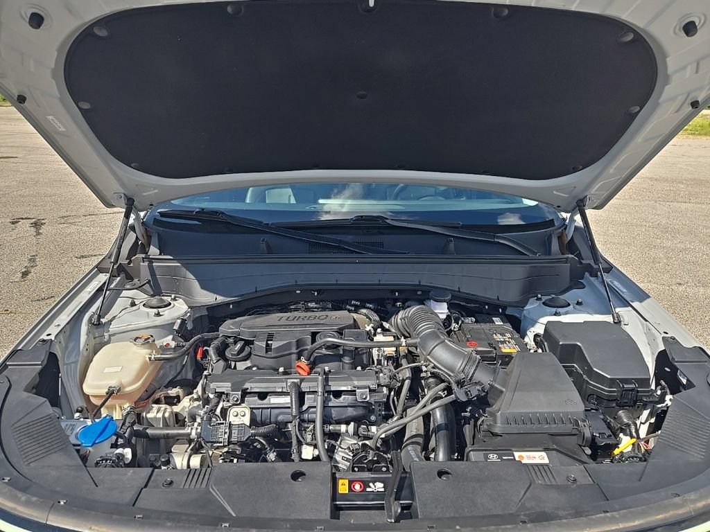 Used 2024 Hyundai Kona Limited FWD image 25