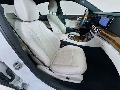 Used 2020 Mercedes-Benz E 350 Sedan image 36