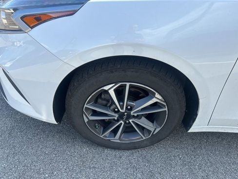 Used 2022 Kia Forte LXS image 6