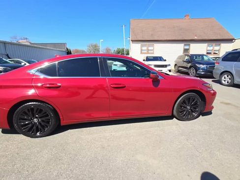 Used 2019 Lexus ES 350 w/ Premium Package image 4