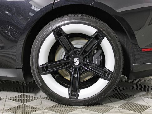 Used 2025 Porsche Taycan image 42