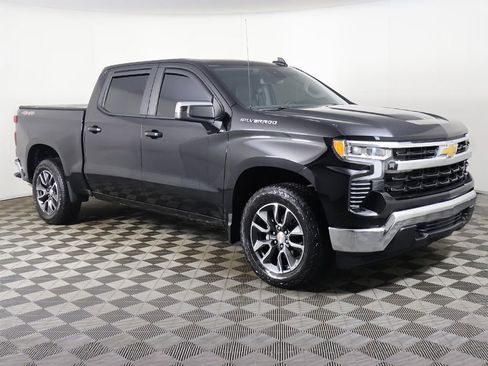 Used 2024 Chevrolet Silverado 1500 LT image 44