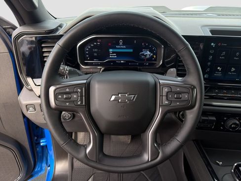 Used 2025 Chevrolet Silverado 1500 ZR2 w/ Technology Package image 10