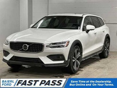 Used 2025 Volvo V60 B5 Cross Country Plus