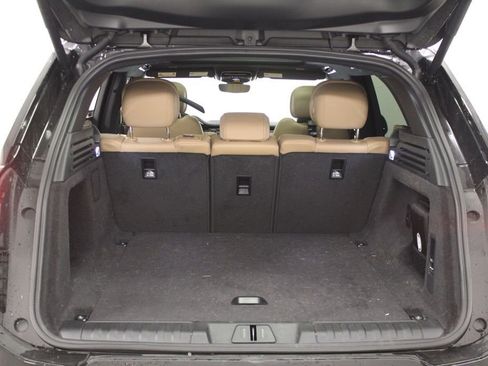 Used 2025 Land Rover Range Rover Sport SE image 45