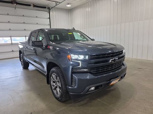 Used 2019 Chevrolet Silverado 1500 RST AWD/4WD image 2