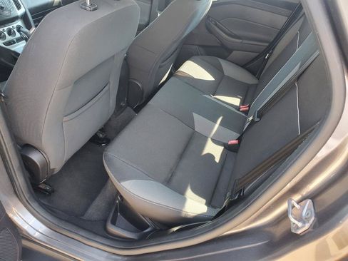 Used 2014 Ford Focus SE FWD image 12