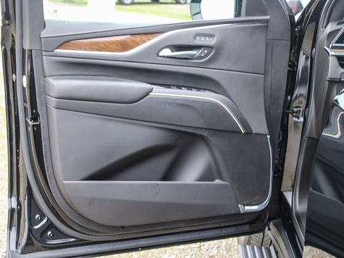 Used 2023 Cadillac Escalade ESV Sport Platinum w/ LPO, ONYX Package image 18