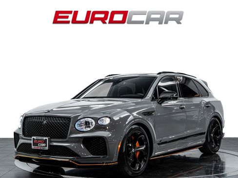 Used 2025 Bentley Bentayga AWD/4WD image 1