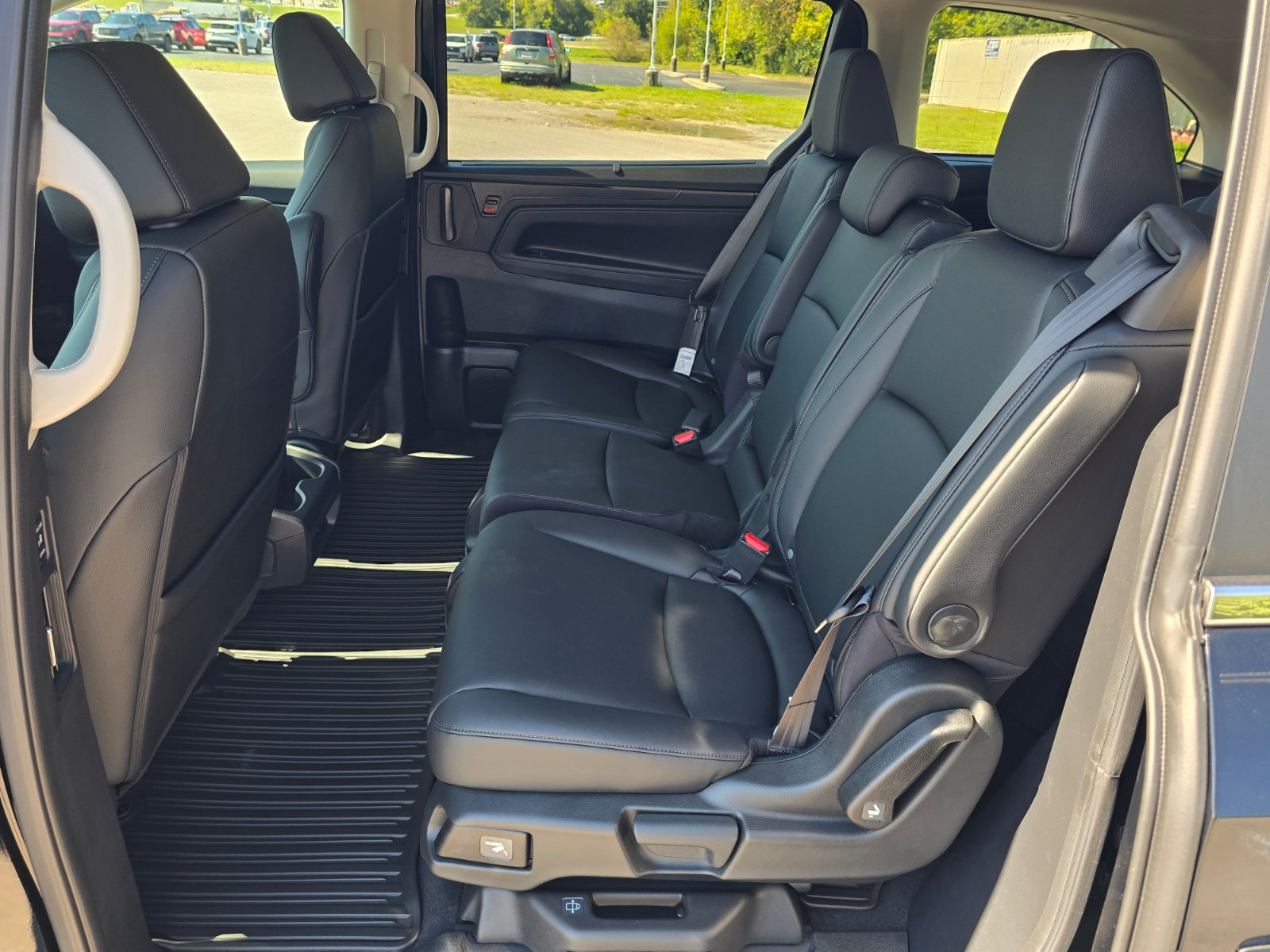 New 2027 Honda Odyssey EX-L image 14