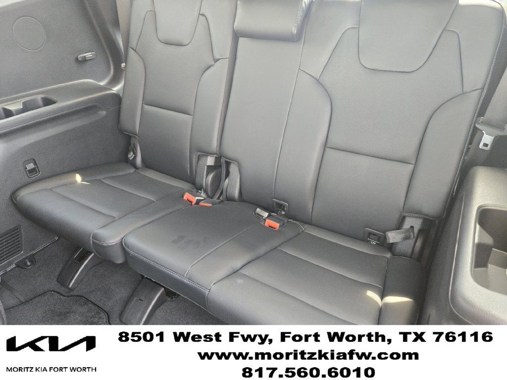 Certified 2025 Kia Telluride EX w/ EX Captain's Chair Package FWD image 30
