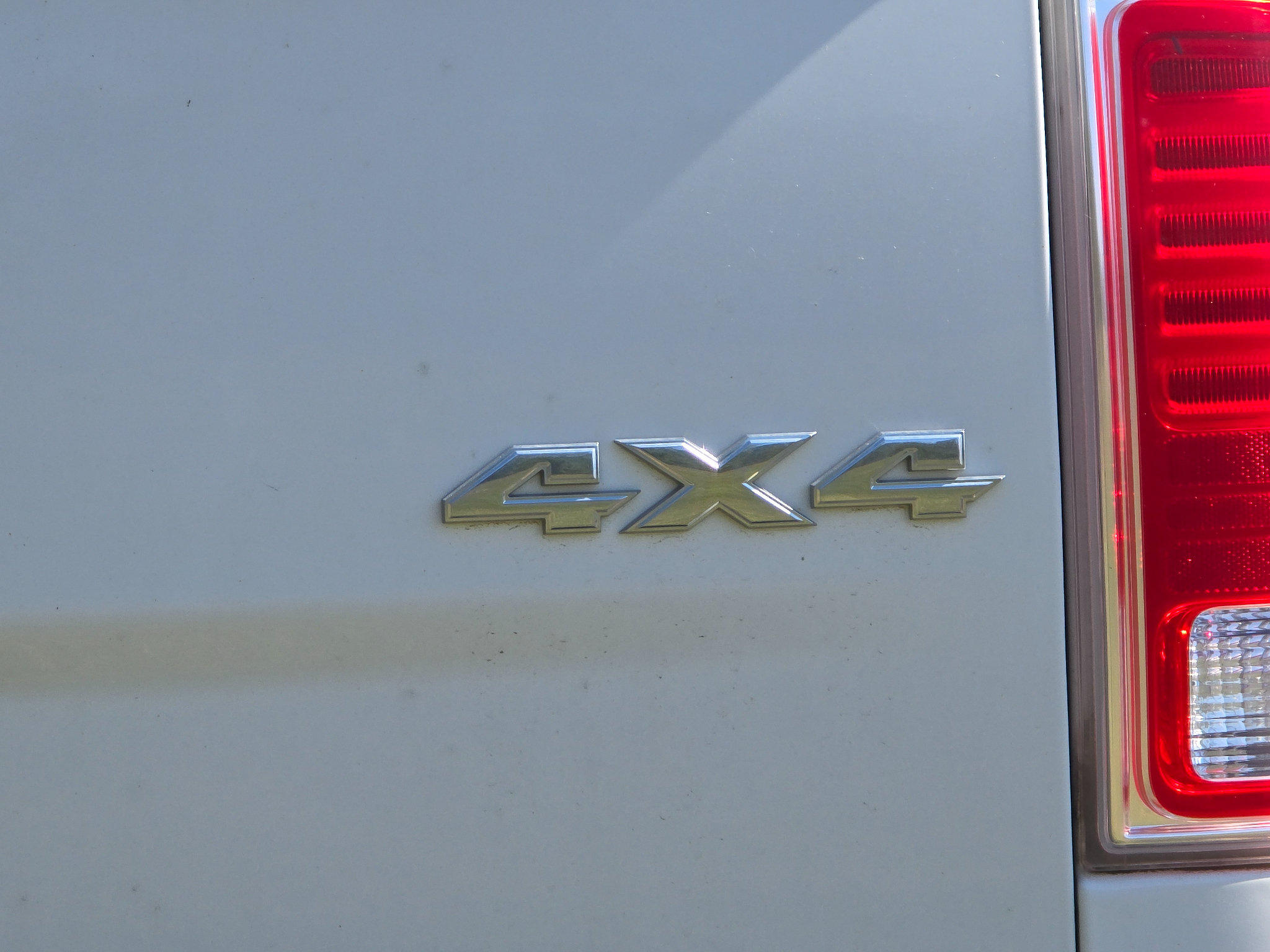 Used 2017 RAM 1500 Laramie AWD/4WD image 5