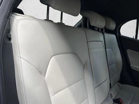 Used 2017 Mercedes-Benz GLA 250 image 25