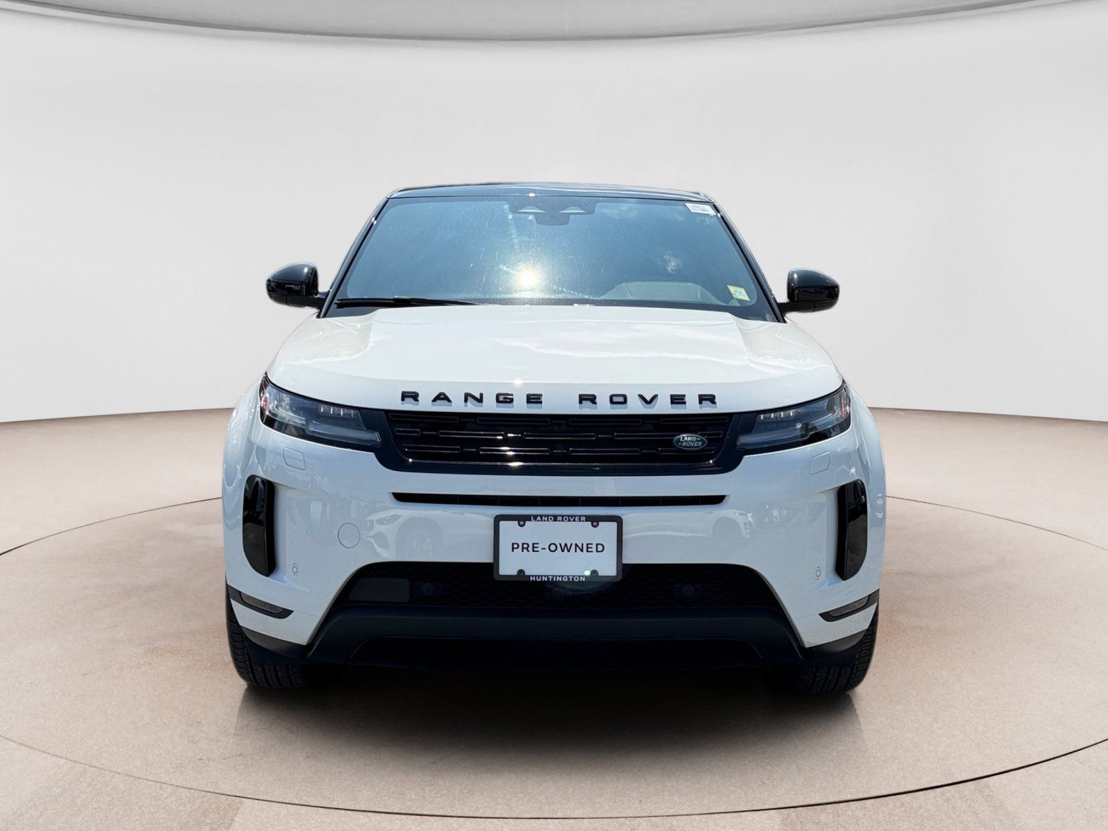 Used 2024 Land Rover Range Rover Evoque S AWD/4WD image 8