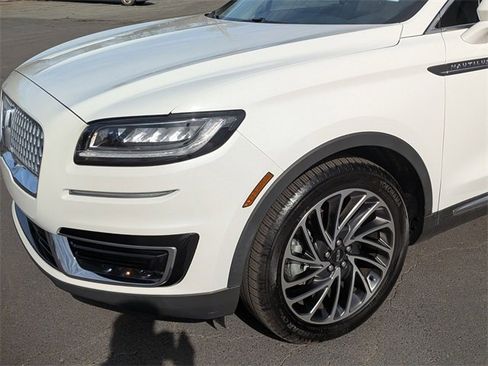 Used 2020 Lincoln Nautilus Reserve image 9