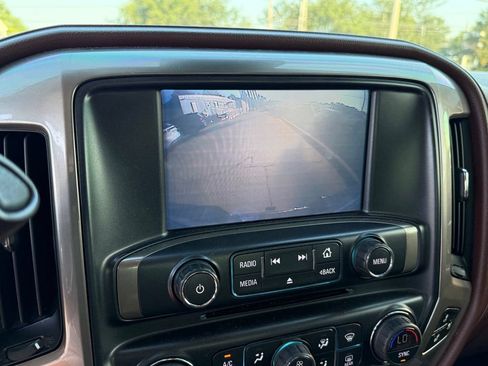 Used 2018 Chevrolet Silverado 2500 High Country w/ Duramax Plus Package AWD/4WD image 23