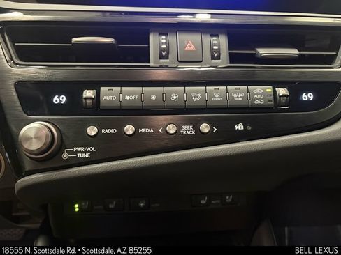 Used 2025 Lexus ES 300h w/ Premium Package FWD image 27