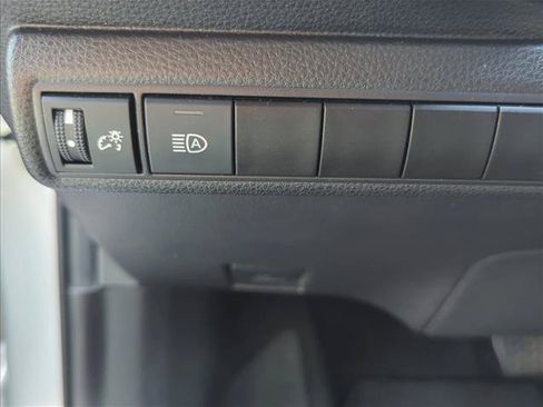 Used 2025 Toyota Corolla LE FWD image 11