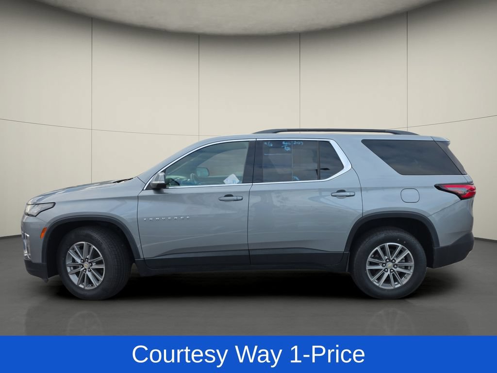 Used 2023 Chevrolet Traverse LT FWD image 5