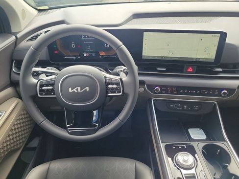 New 2026 Kia Carnival EX FWD image 19