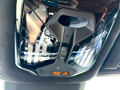 New 2024 BMW i7 xDrive60 w/ Executive Package AWD/4WD image 28