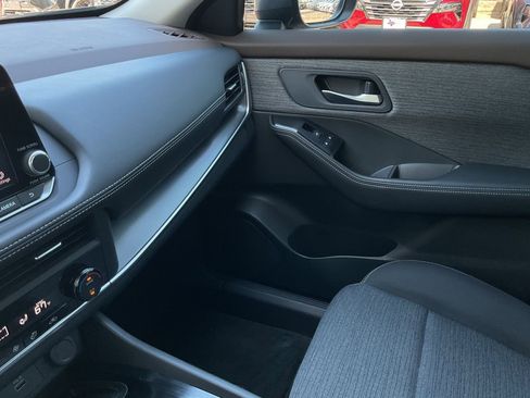 Used 2023 Nissan Rogue SV image 35