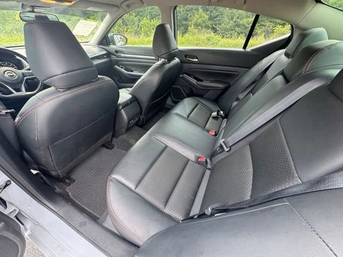 Used 2023 Nissan Altima 2.5 SR FWD image 16