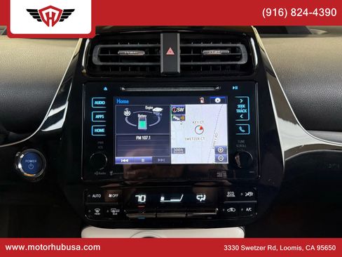 Used 2016 Toyota Prius Three image 28