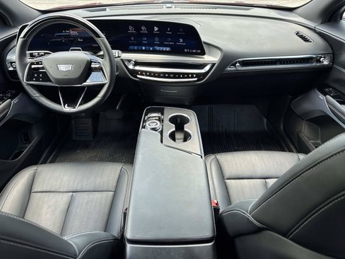 Certified 2025 Cadillac Lyriq Luxury w/ LPO, Floor Liner Package AWD/4WD image 28