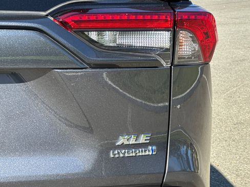 Used 2024 Toyota RAV4 XLE image 33