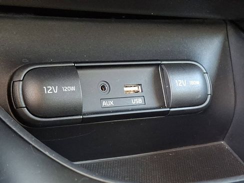 Used 2016 Kia Soul Base image 21