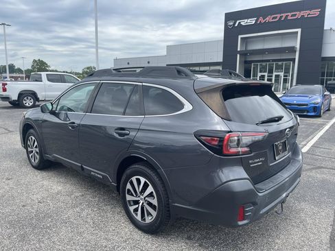 Used 2020 Subaru Outback Premium AWD/4WD image 3