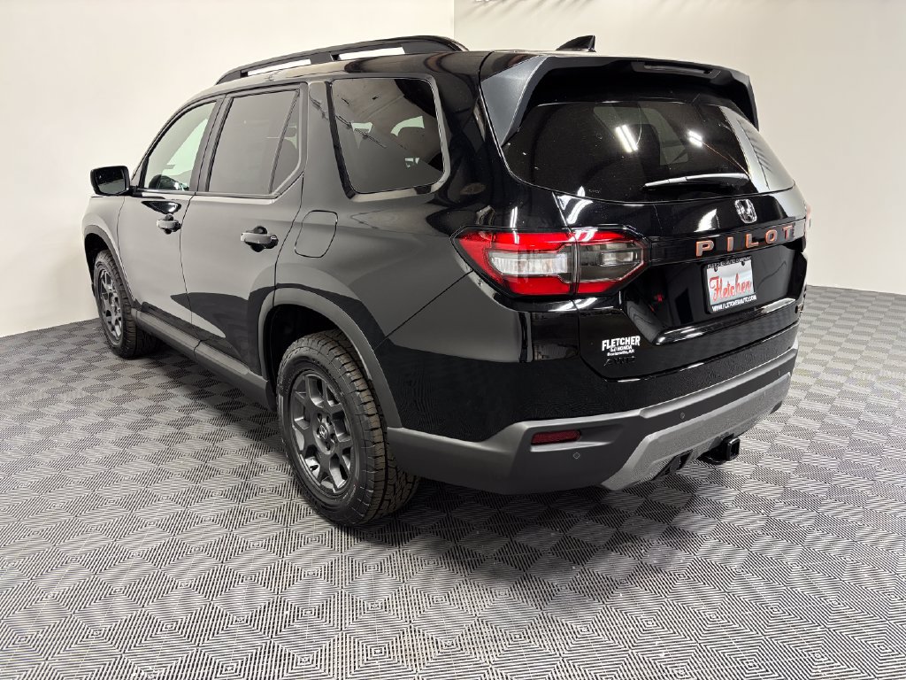 New 2026 Honda Pilot TrailSport image 4