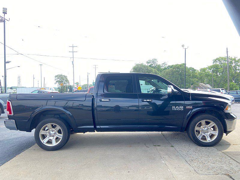 Used 2017 RAM 1500 Laramie AWD/4WD image 4
