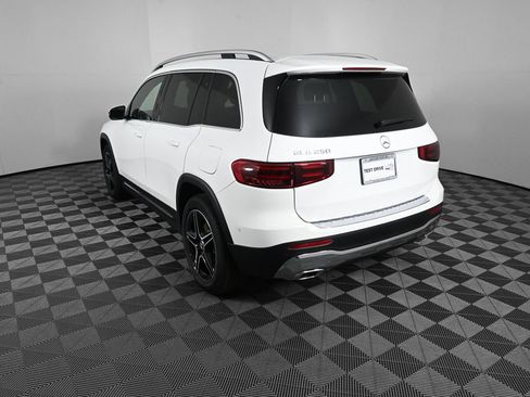 New 2026 Mercedes-Benz GLB 250 image 4