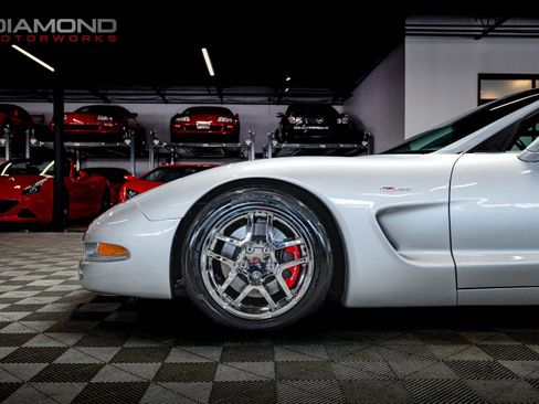 Used 2002 Chevrolet Corvette Z06 w/ Memory Pkg image 11
