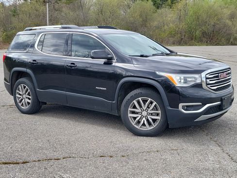 Used 2017 GMC Acadia SLE w/ Driver Alert Package I AWD/4WD image 3