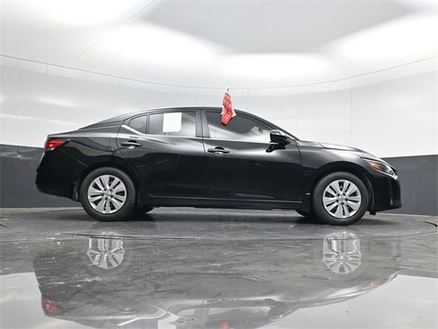 Used 2025 Nissan Sentra S image 48