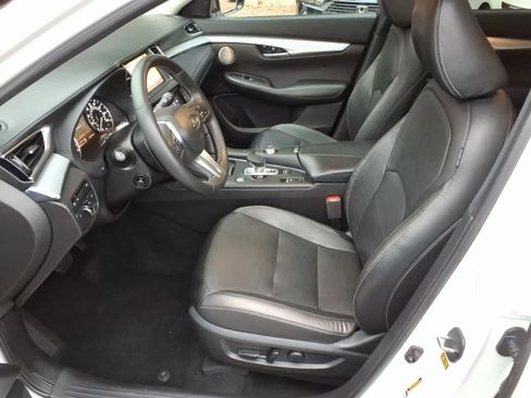 Used 2019 INFINITI QX50 Essential w/ Premium Heat Package FWD image 15
