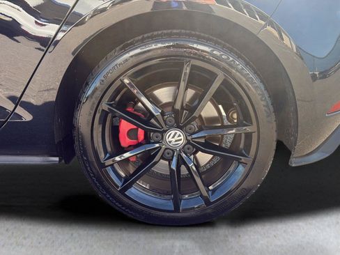 Used 2021 Volkswagen GTI SE FWD image 50