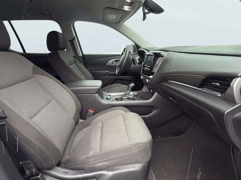 Used 2020 Chevrolet Traverse LS image 16