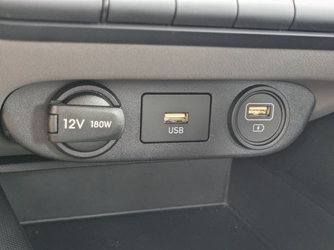 Used 2023 Hyundai Elantra SEL FWD image 27