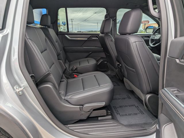 Used 2026 GMC Acadia Elevation w/ Elevation Premium Package AWD/4WD image 5
