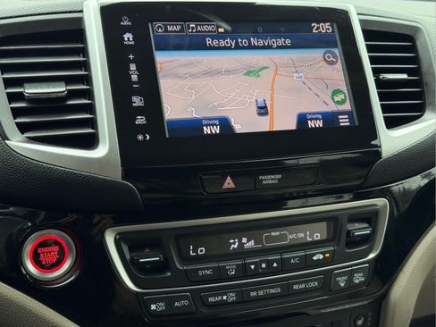Used 2017 Honda Pilot Elite image 24