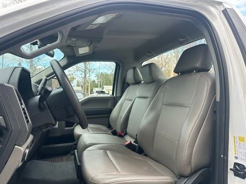 Used 2022 Ford F250 XL w/ Power Equipment Group image 9