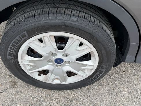 Used 2015 Ford Escape S image 23