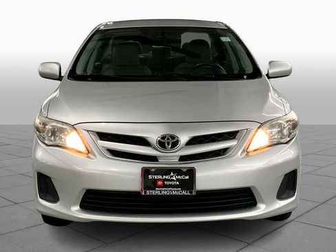 Used 2012 Toyota Corolla LE FWD image 3