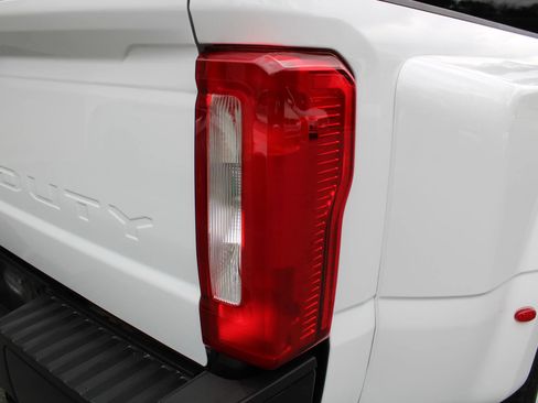 Used 2024 Ford F350 XL RWD image 24