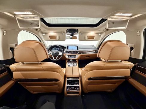 Used 2016 BMW 750i xDrive image 15